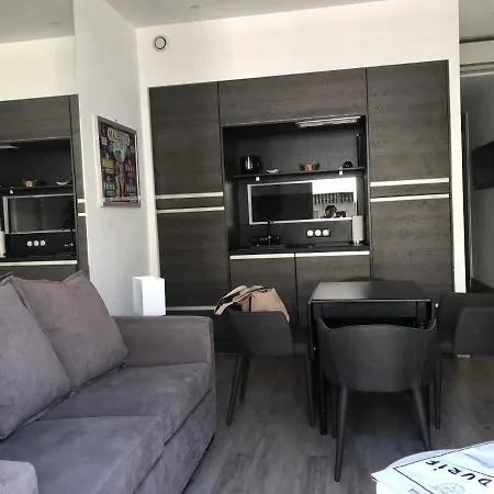 Palais Miramar Croisette Apartamento *
